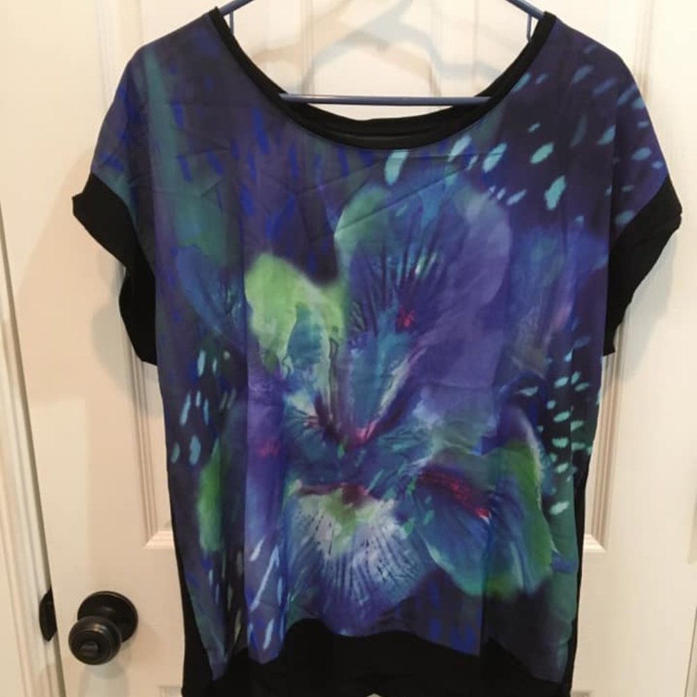 *3 for $15* Beautiful Floral Print Blouse